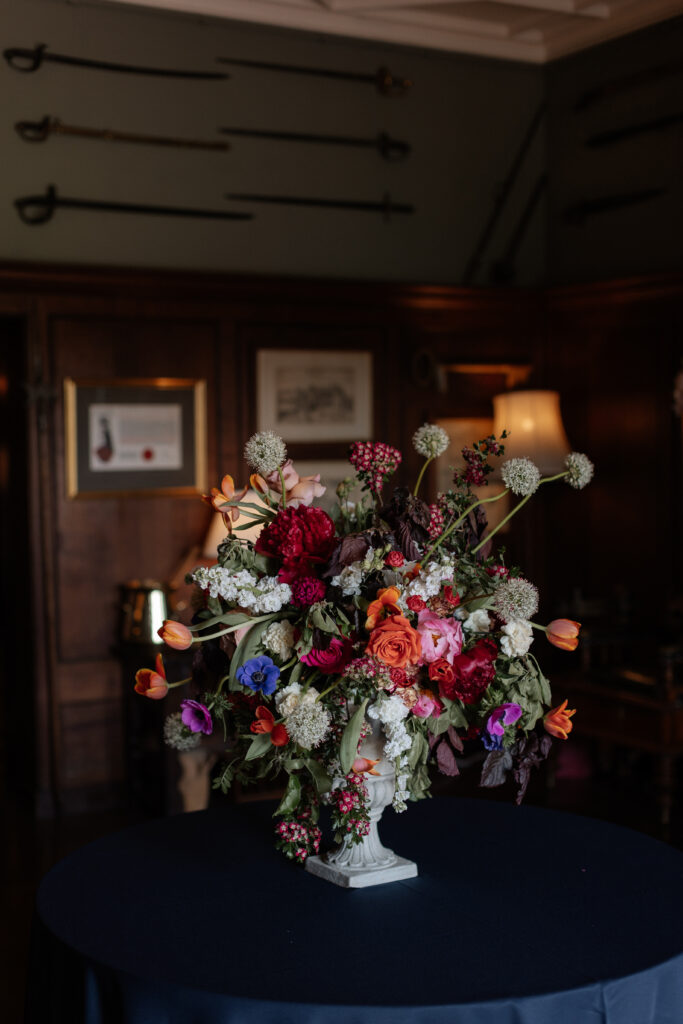 wedding flower arrangement, autumn wedding, autumnal colours